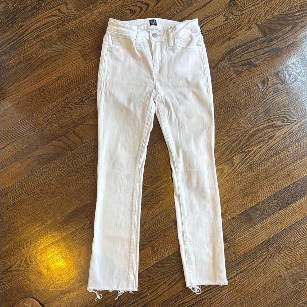 White Straight Leg Jeans with Distressed Hem